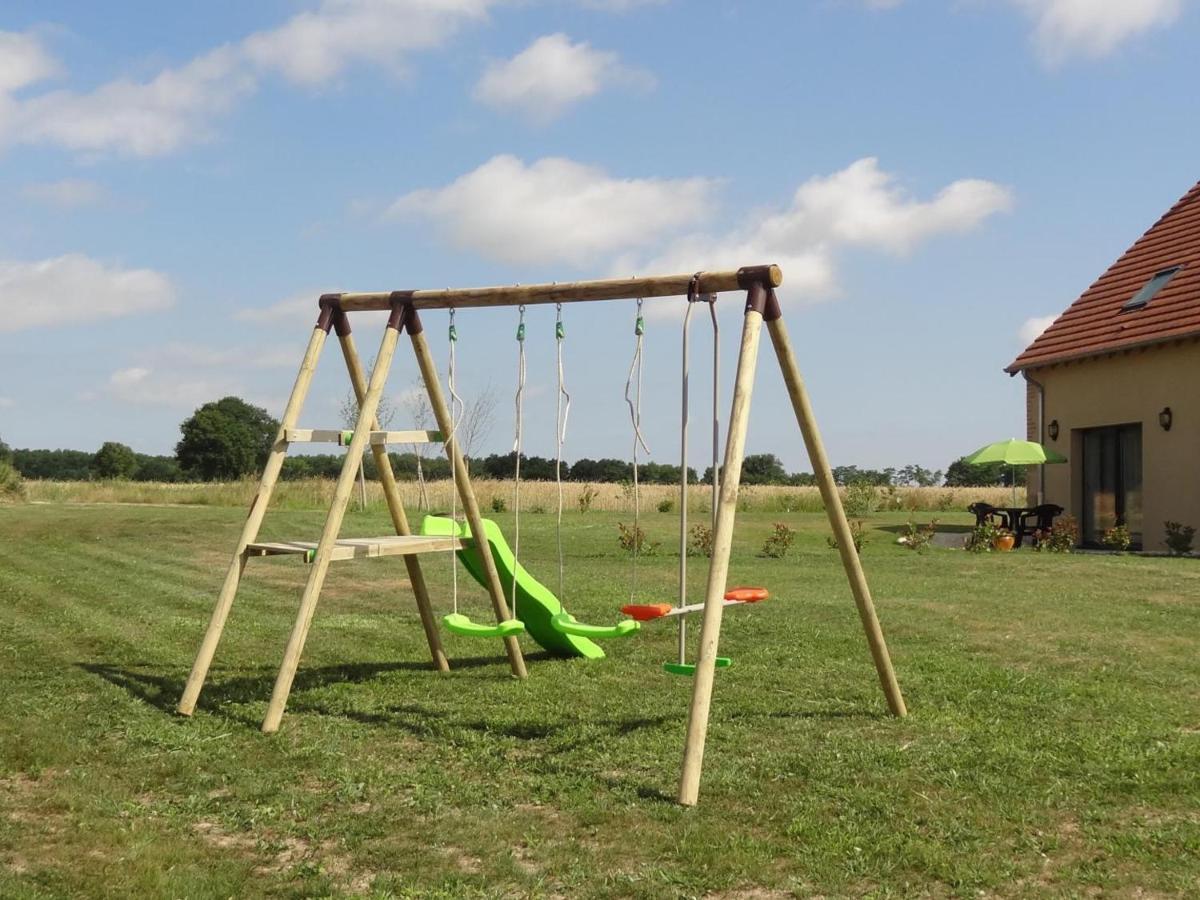 Gite Renove Avec Terrasse, Poele A Bois Et Wifi A Chapeau - Fr-1-489-79 Exteriör bild